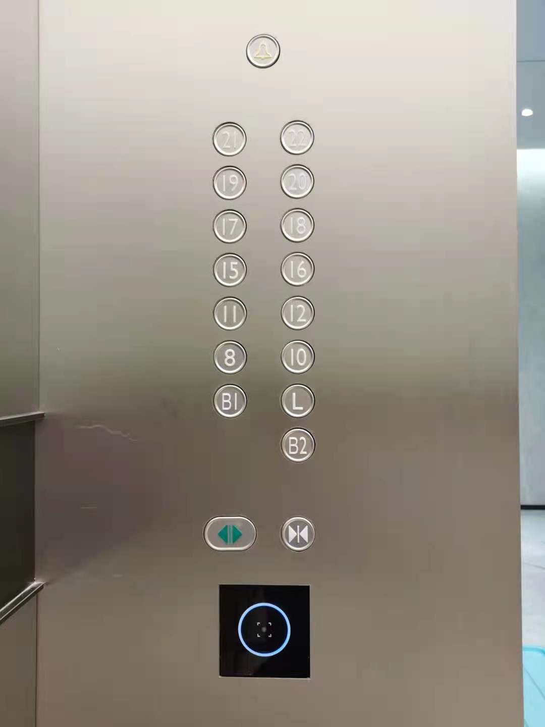 二维码加IC卡电梯控制系统